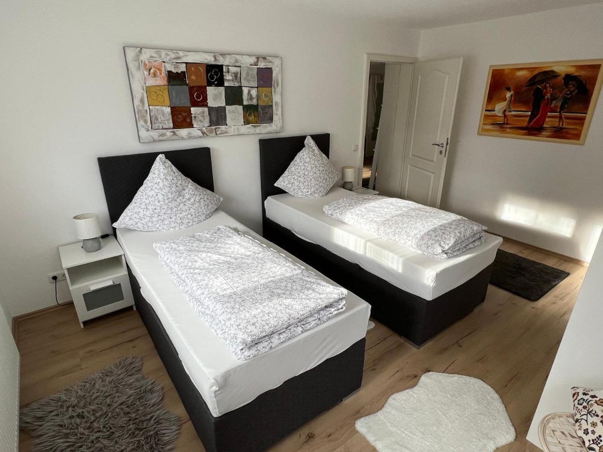 Terrassenwohnung In Estenfeld Bei Wuerzburg ภายนอก รูปภาพ