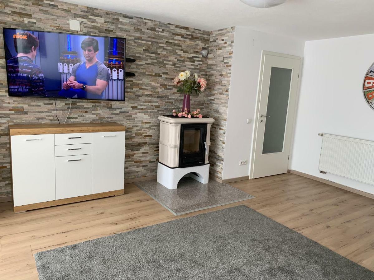 Terrassenwohnung In Estenfeld Bei Wuerzburg ภายนอก รูปภาพ