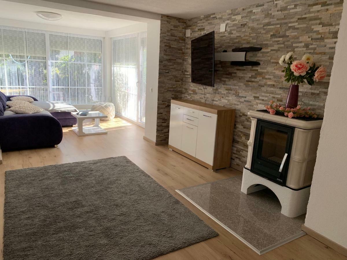 Terrassenwohnung In Estenfeld Bei Wuerzburg ภายนอก รูปภาพ