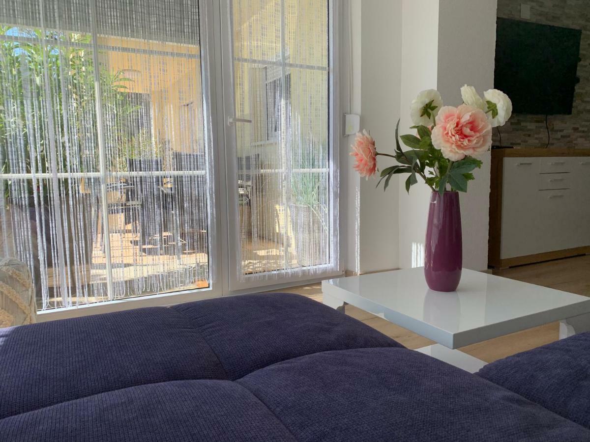 Terrassenwohnung In Estenfeld Bei Wuerzburg ภายนอก รูปภาพ