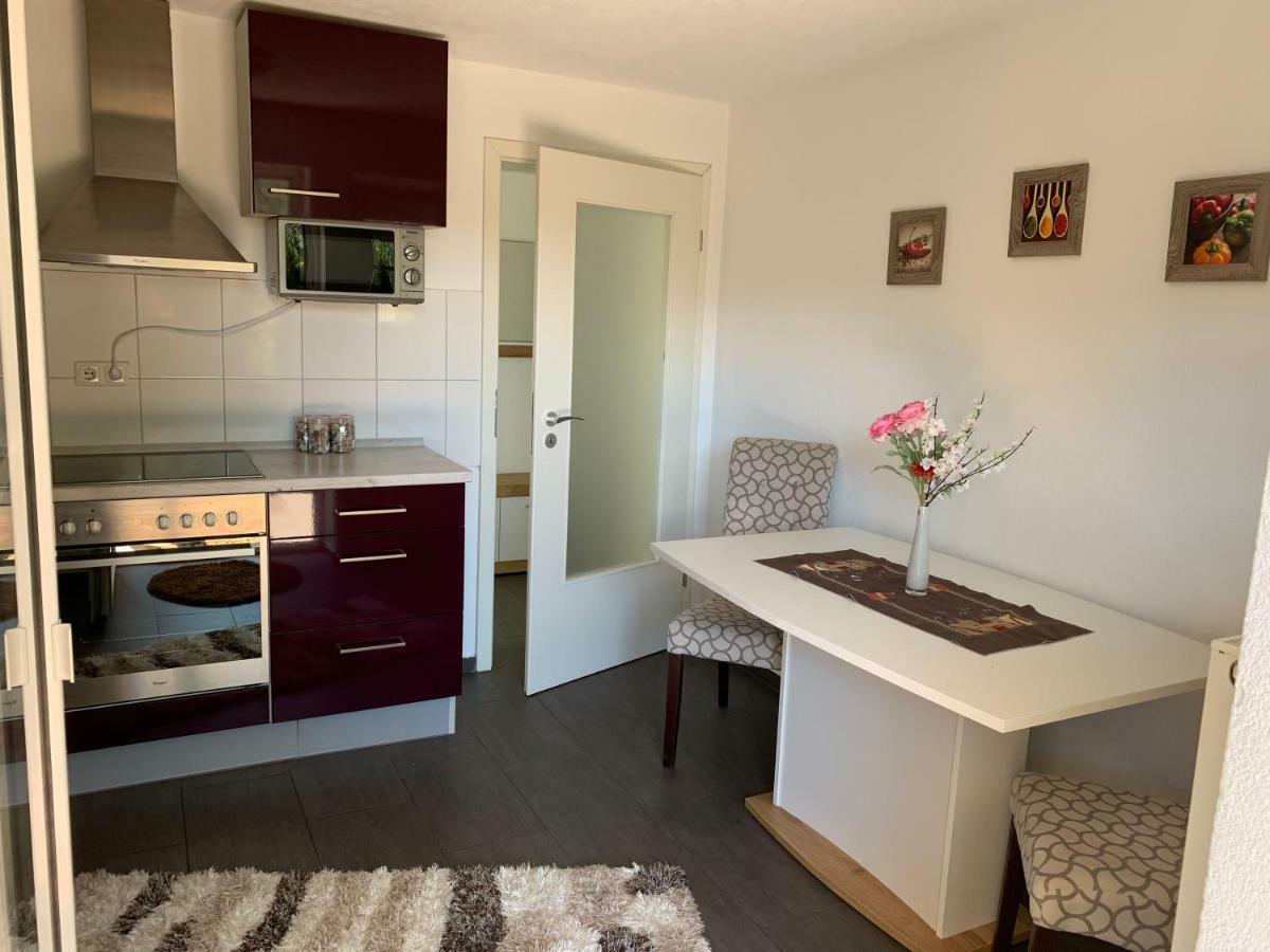 Terrassenwohnung In Estenfeld Bei Wuerzburg ภายนอก รูปภาพ