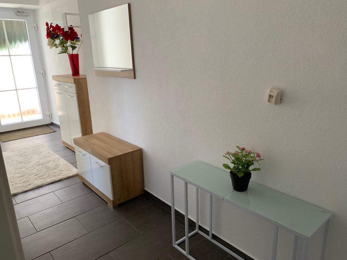 Terrassenwohnung In Estenfeld Bei Wuerzburg ภายนอก รูปภาพ